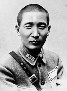 1958年秋天，张治中来中南海看望主席，众人坐在火炉边，一边嗑瓜子一边回忆往事，