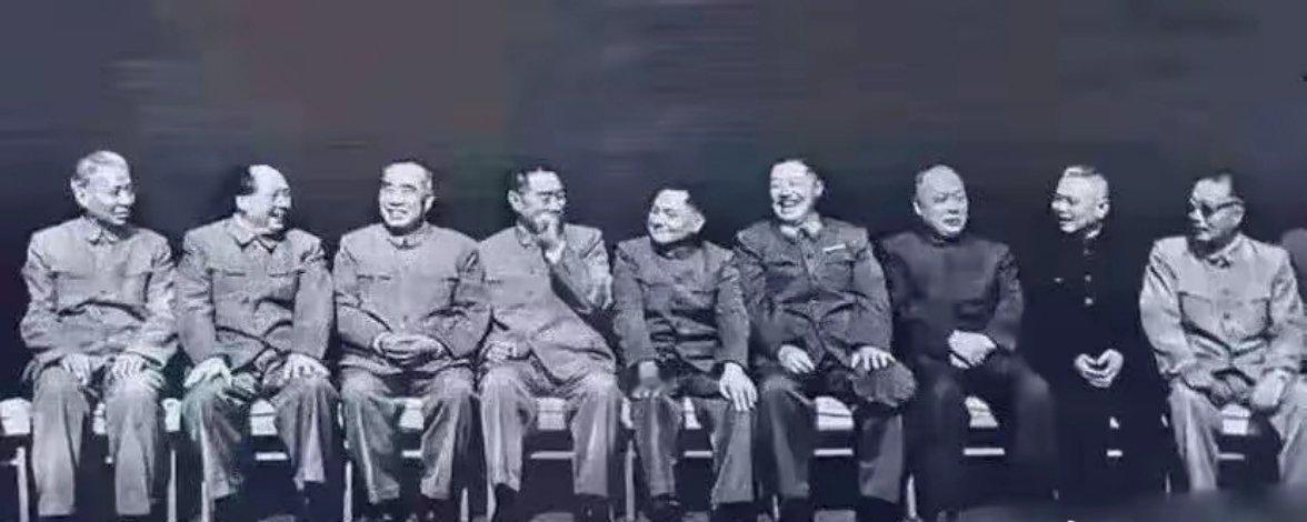 毛主席坐哪儿，哪儿就是中心