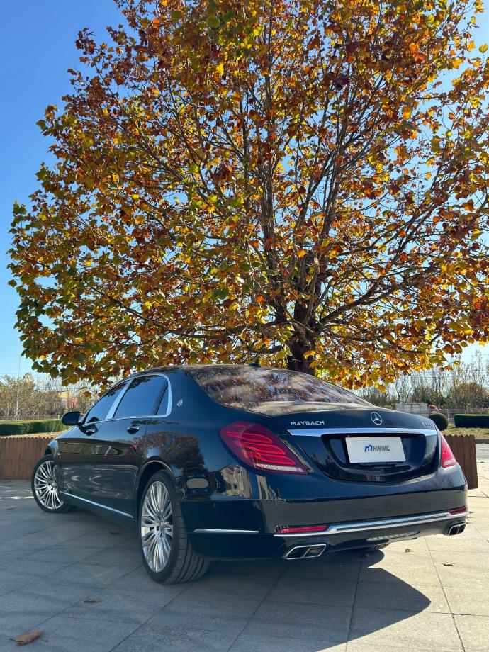 终于买了台适合咱们商人的车2015款迈巴赫S级S5004MATIC