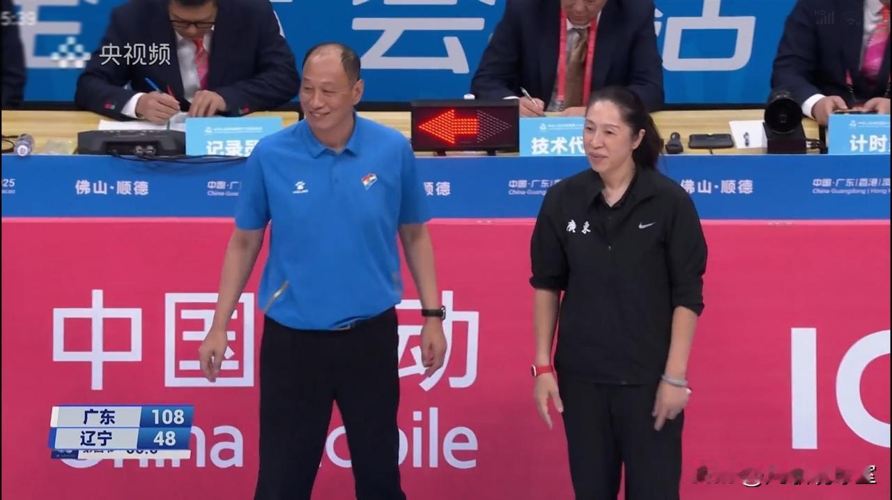 太欺负人了！全运会女篮半决赛，广东108-48大胜辽宁，女版的辽粤大战最终还是以
