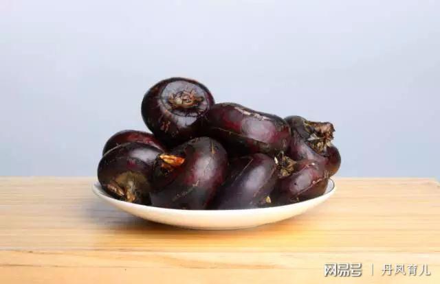 怀孕之后孕妈妈到底能不能吃荸荠呢? 需要注意什么吗?
