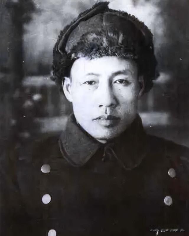 一耳光逼出一位开国将军！离家19年荣耀归乡，至亲皆逝只剩哥嫂苦守老屋被父亲