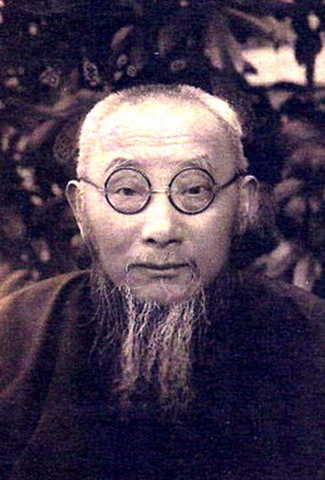 1938年，大汉奸陶锡三在家里宴请日军。突然，她听到女儿哭喊着：＂救命啊，救命啊