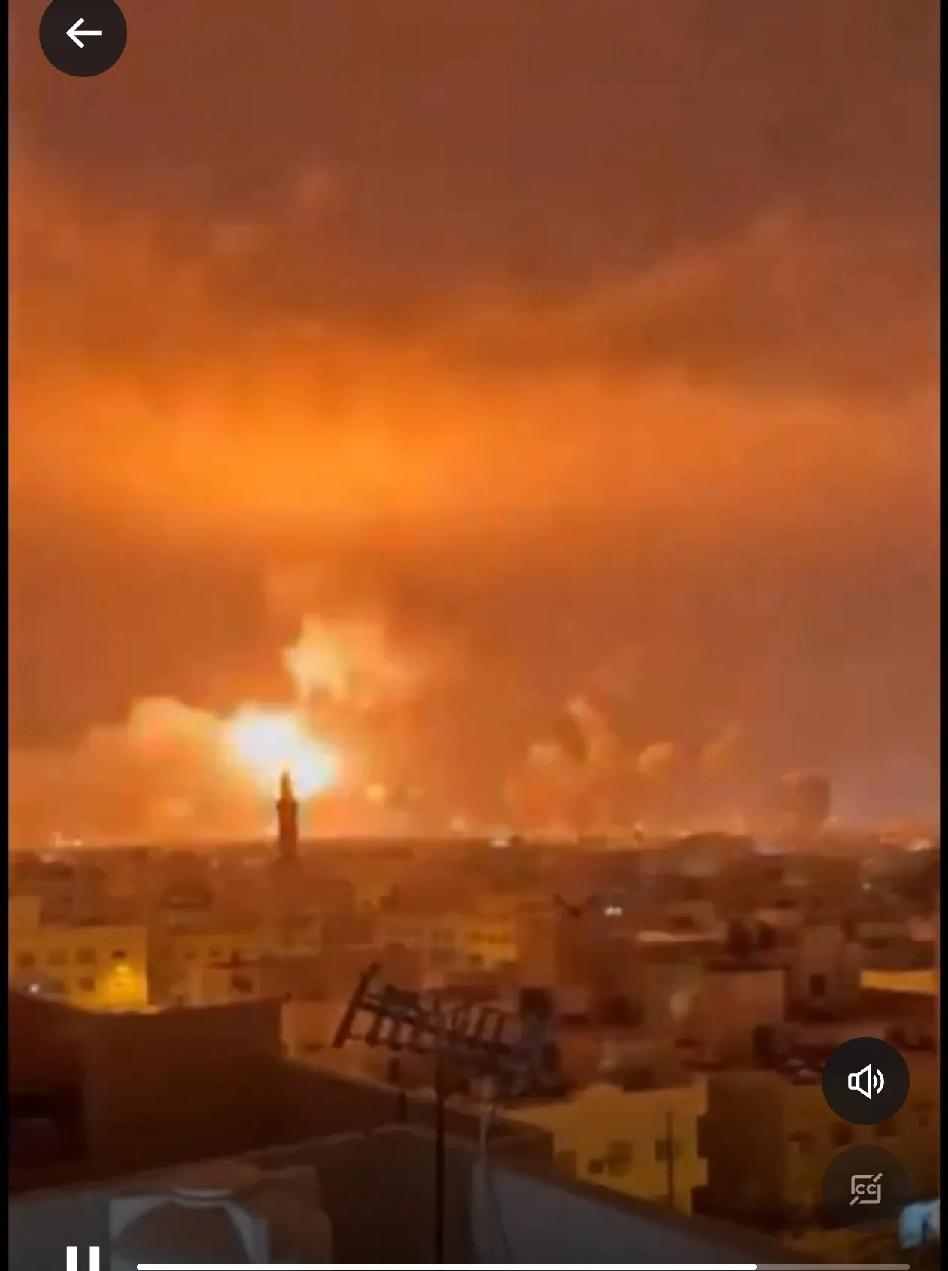 昨晚，以色列第二大城市特拉维夫下起了导弹雨！事实证明，以色列的拦截导弹已经枯竭