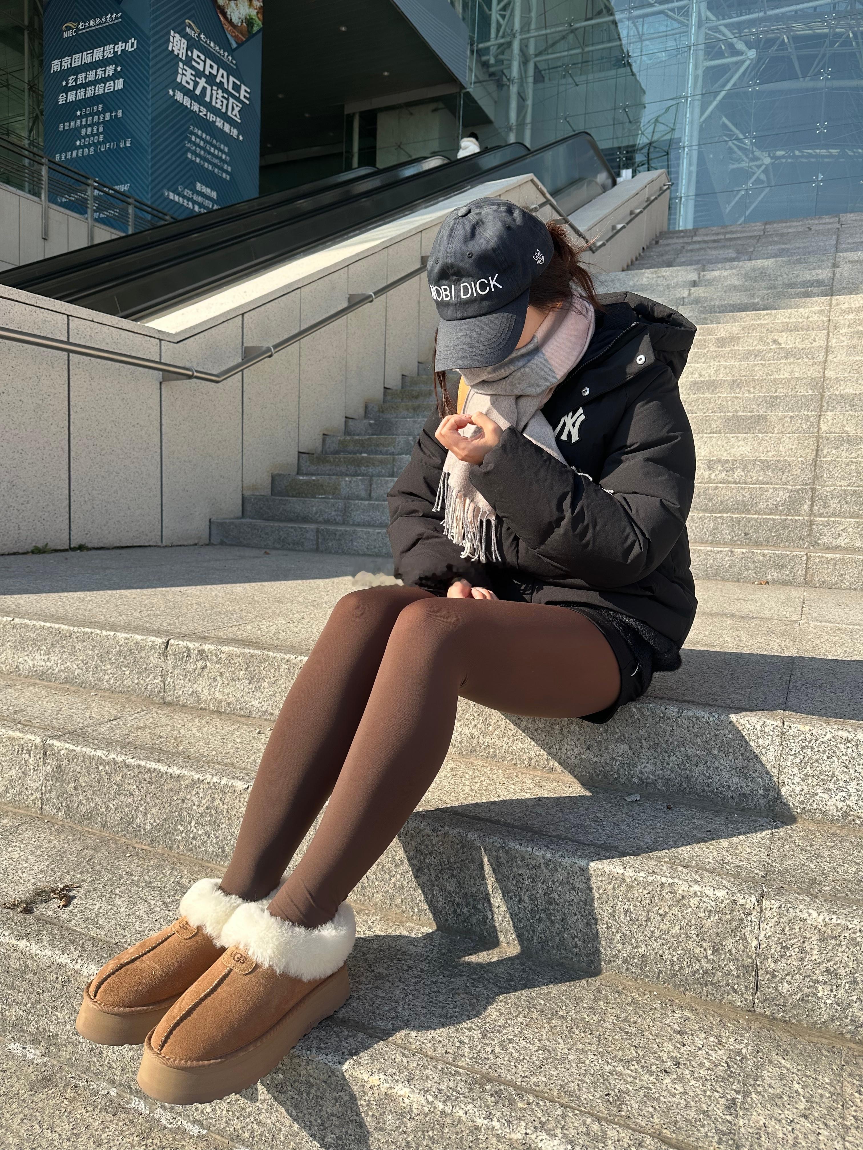 降温了穿好羽绒服