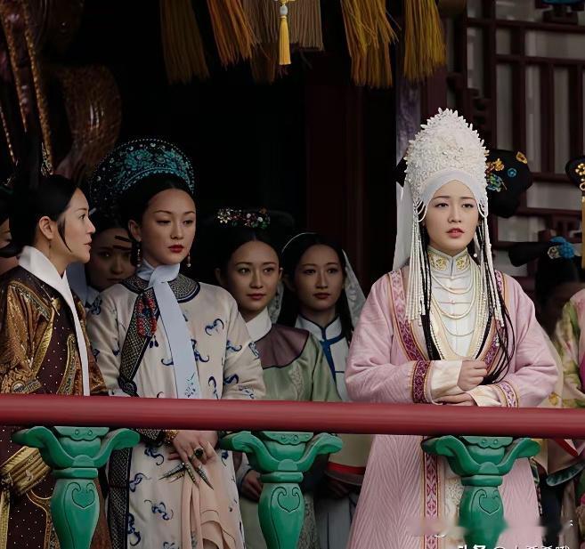 周迅这妒忌的小眼神都快溢出屏幕了，虽然是演戏，但也太真实了