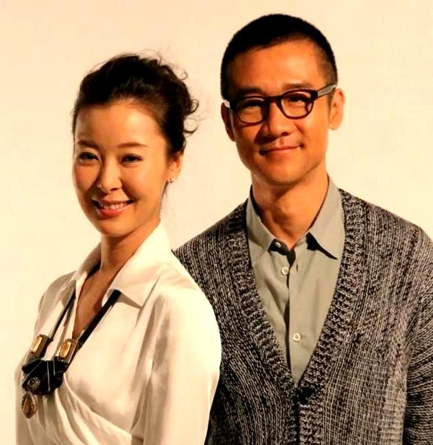 3285天，同居了快十年。2020年那个深夜，柯蓝盯着五十多岁的黄志忠，扔出一句