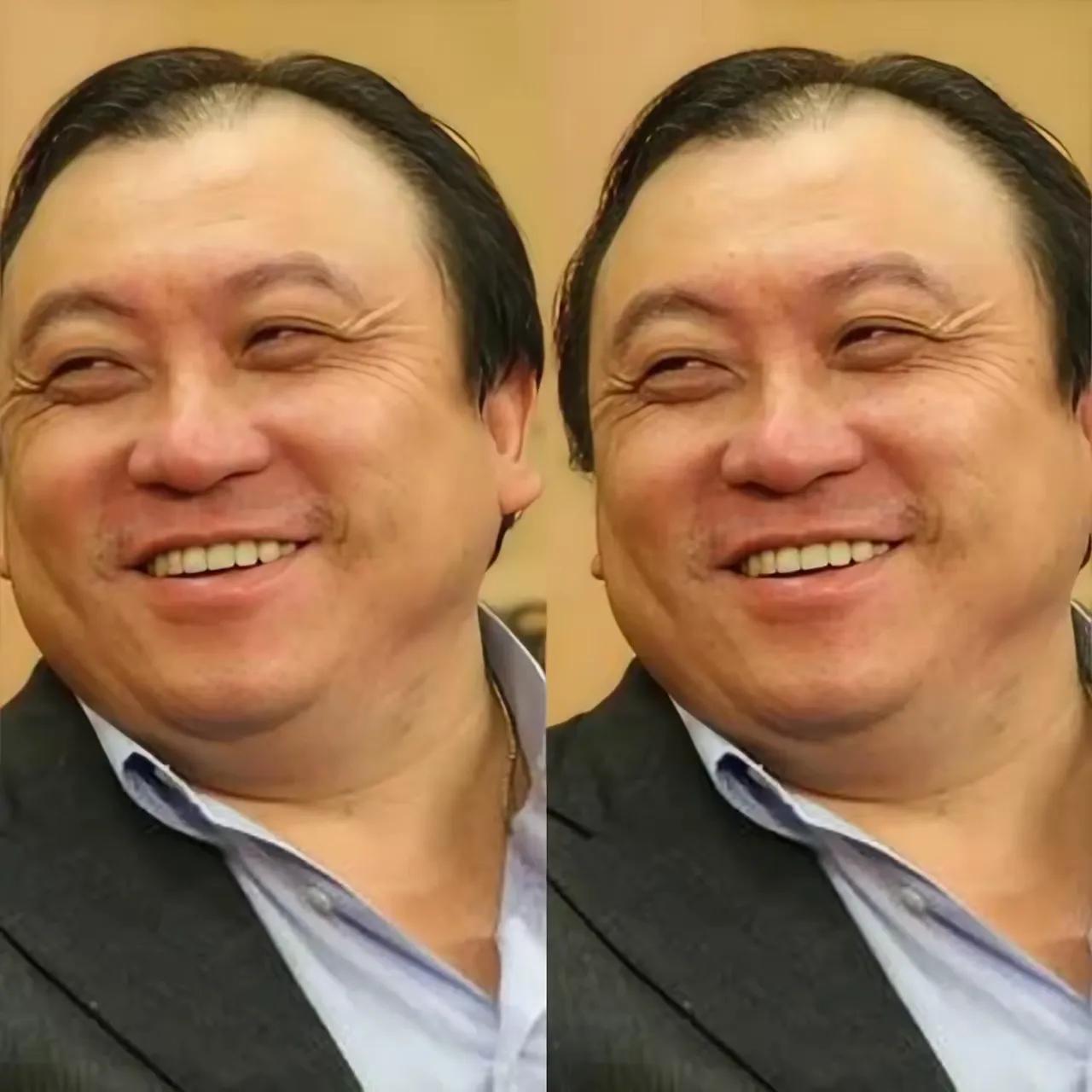 王晶父亲去世后，按遗嘱王晶能拿一半遗产，剩下才归4个妹妹。​他倒好，直接让律