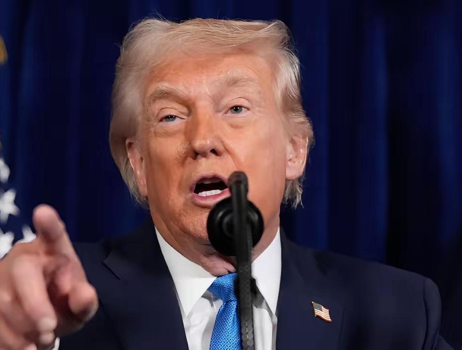 美国总统特朗普今天发文说：“我已从国防部获悉，国防承包商雷神公司在响应国防部需求