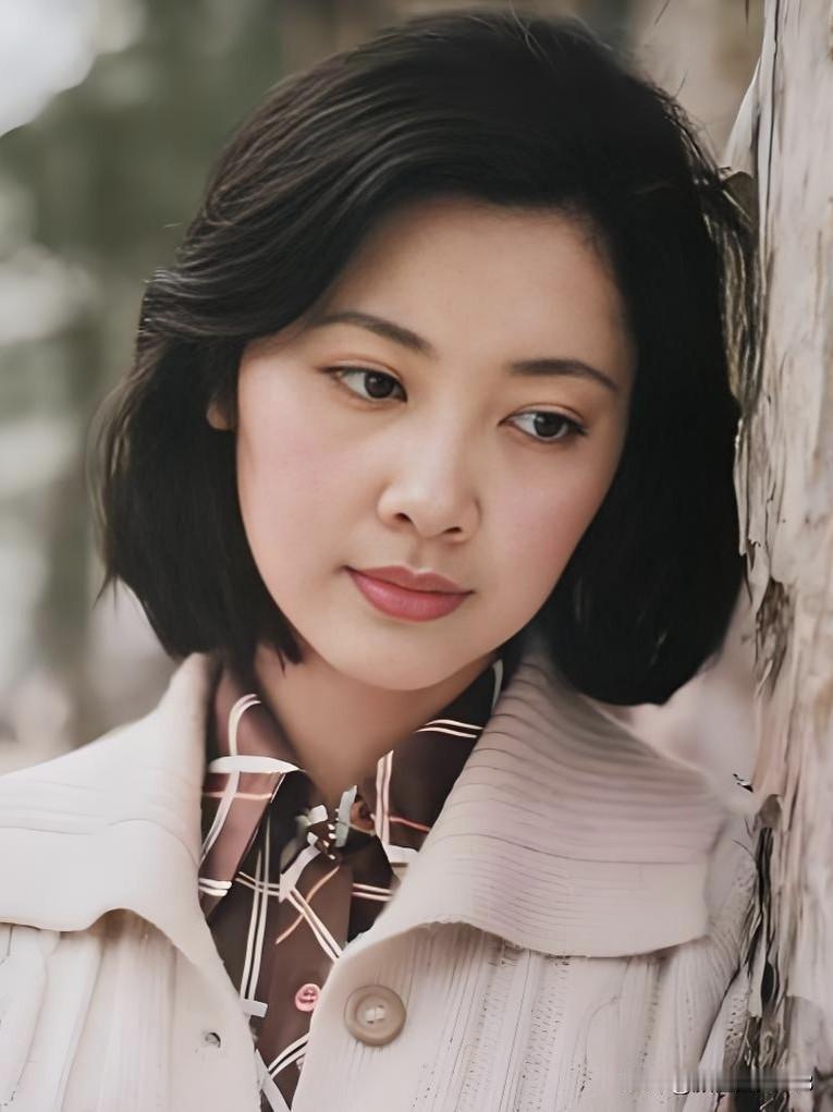 眉间藏山河，一笑倾长安。她是《西游记》里让御弟哥哥乱了佛心的女儿国国王，也是岁月
