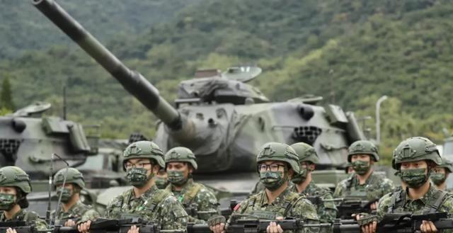 台湾发生大事了！台军悄悄给部队改名了。台湾那边最近闹出一件事，陆军把原来的装甲旅