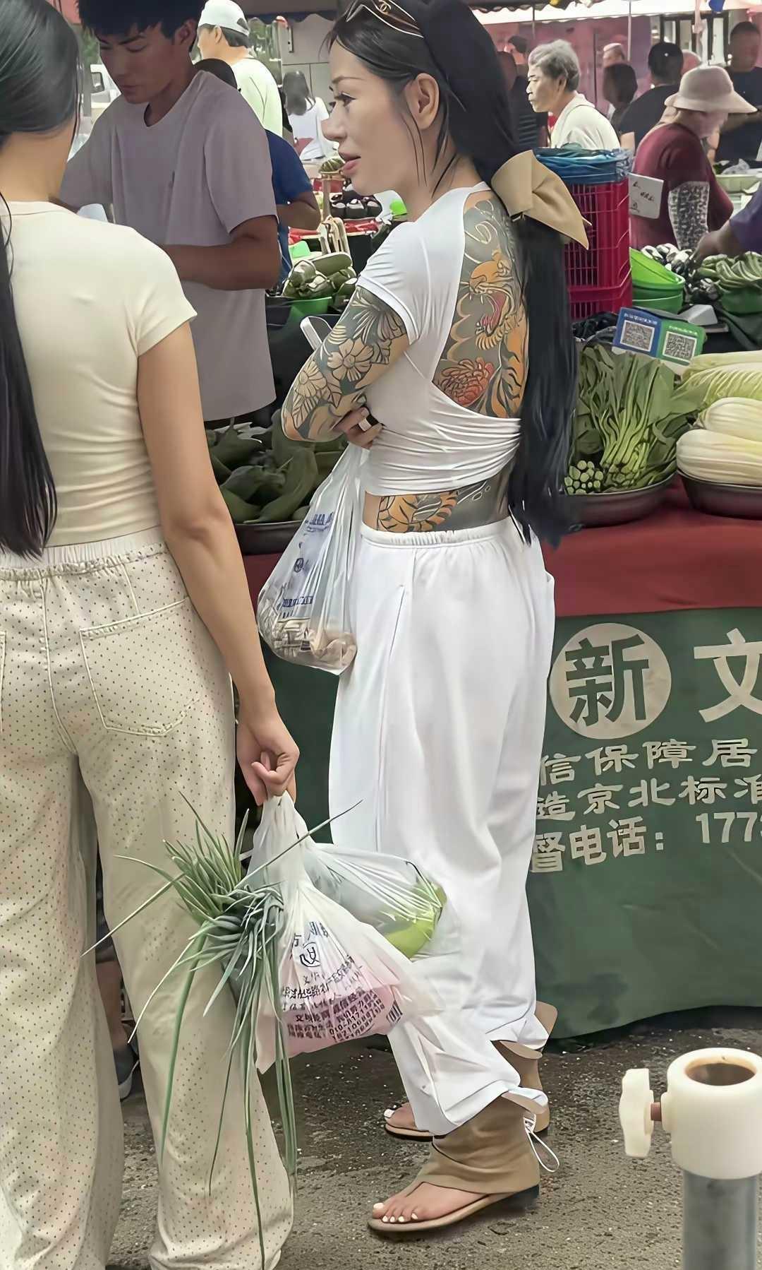 买菜的大姐
