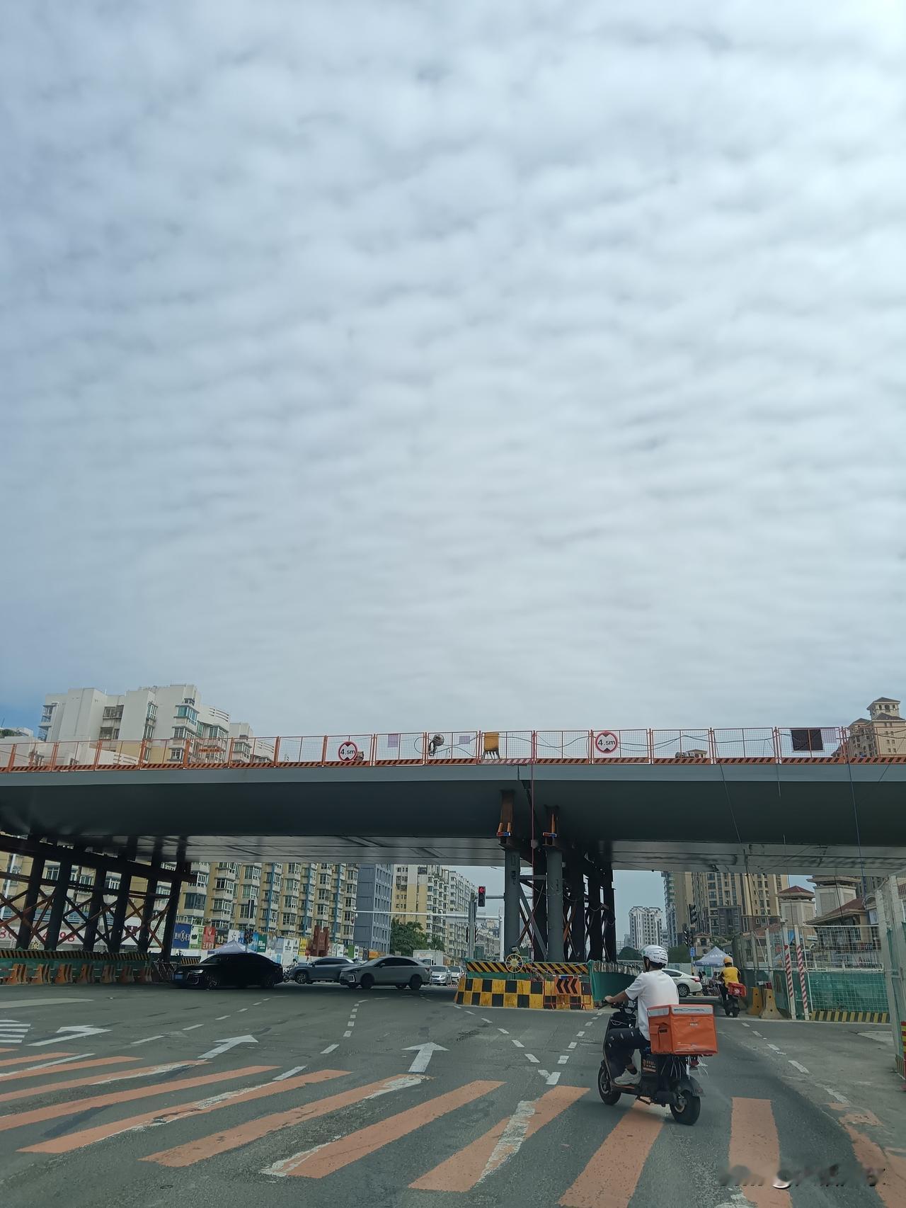 大家有没有发现，珠海的交通又在升级啦！近些年来，珠海的交通发展相当不错，就说这一