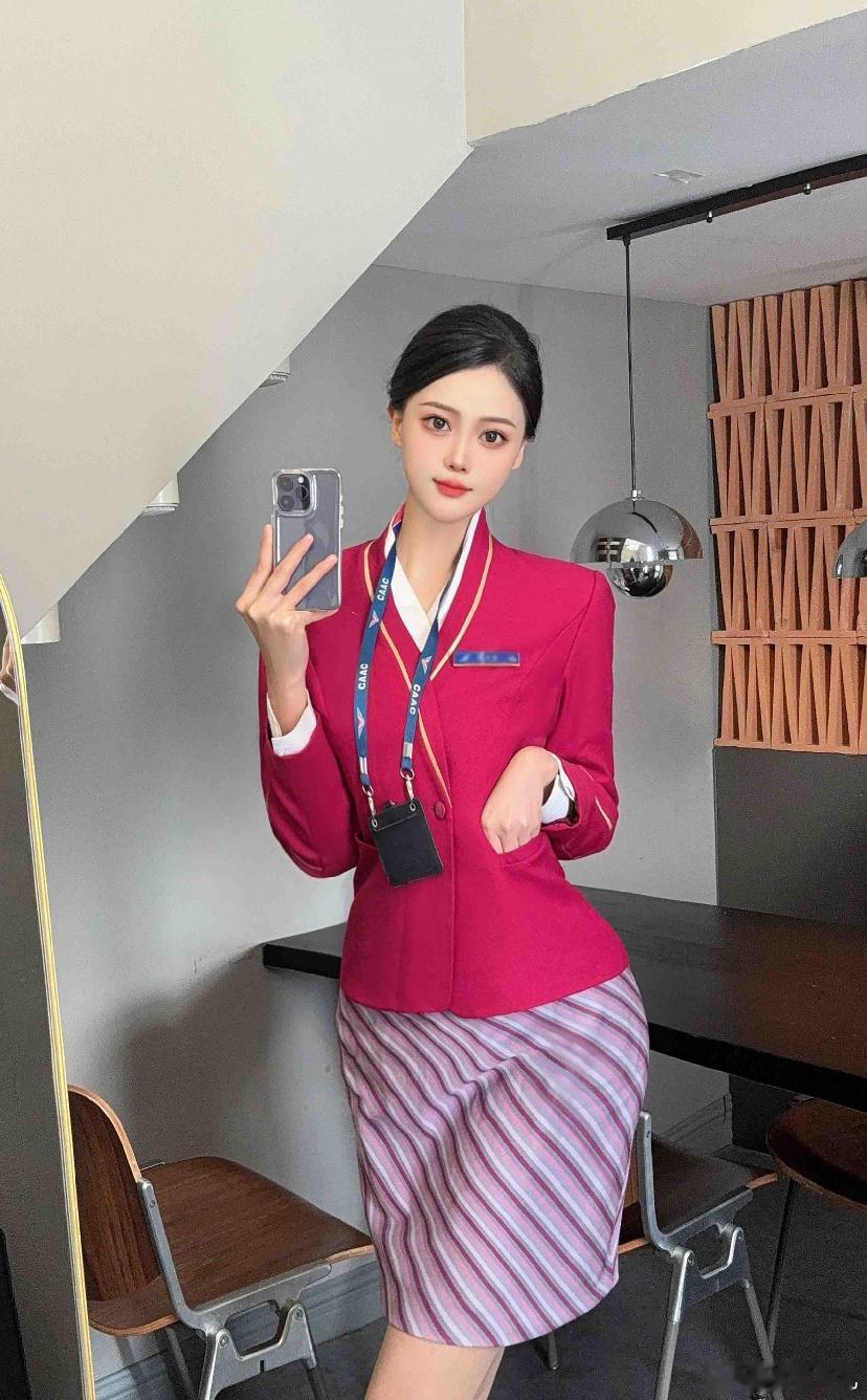 南航空姐，最美空姐。​​​