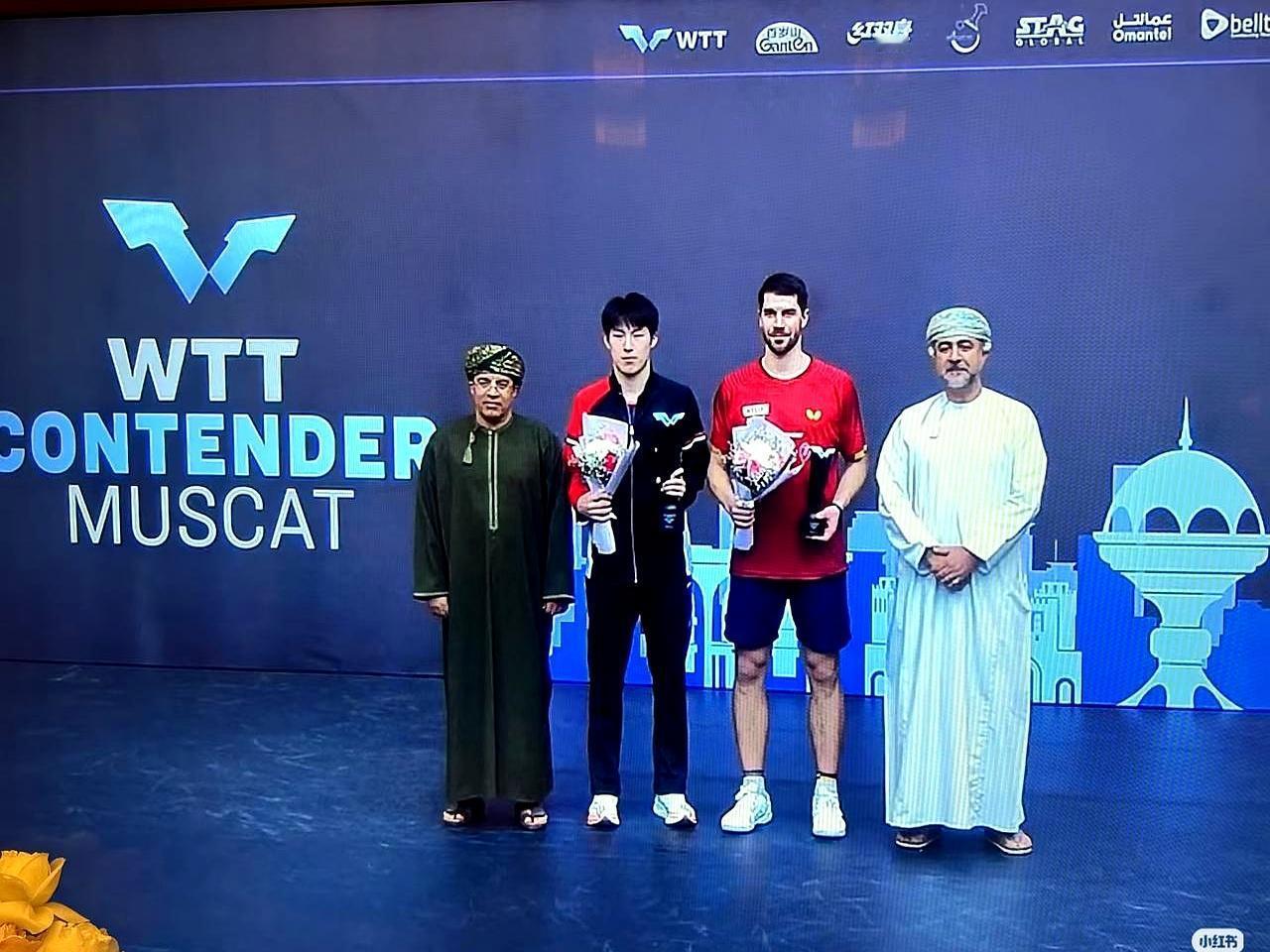 马斯喀特站，国乒拿了4金2银，看着热闹，其实藏着两把刀。一把刀扎林诗栋。男