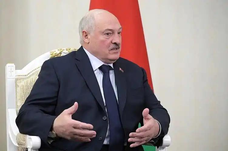 白俄罗斯总统一句话，撕开了中国最可怕的底牌。不是航母下饺子，也不是芯片突围。卢卡