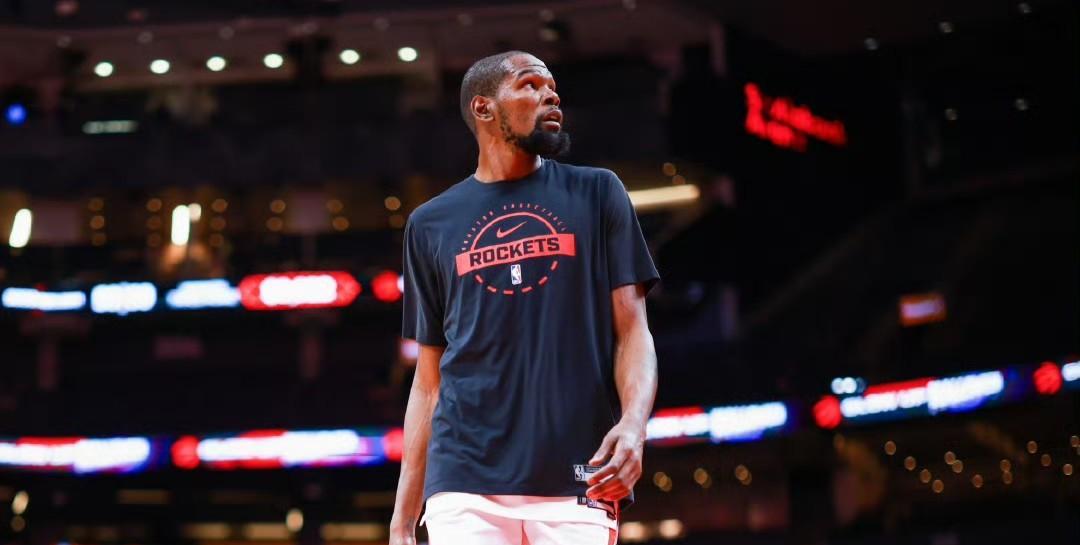 杜兰特表示如果有天他被交易到黄蜂或者雄鹿的话，他会立即宣布退役。杜兰特最近接受