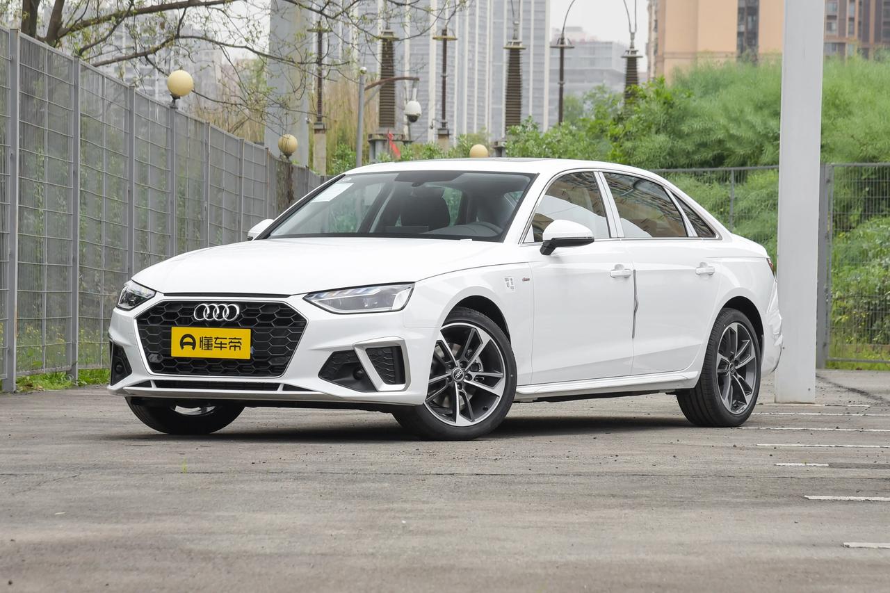 最近后台和论坛里刷到最多的话题，就是“奥迪A4L裸车不到21万了”。我也去仔细扒