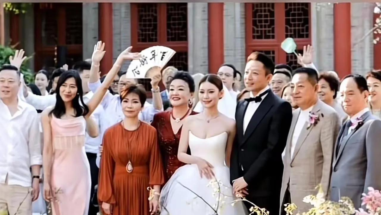 汪小菲婚礼的四合院很有来头之前马晓梅直播的时候有人问她在哪里举行婚礼的时候，马