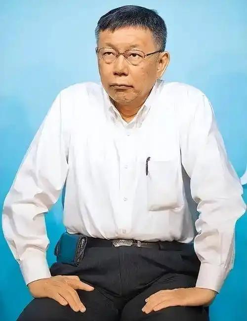 就在今天，台“民众党前主席”柯文哲发表声明，7月24日，针对蒋万安呼吁蓝白阵