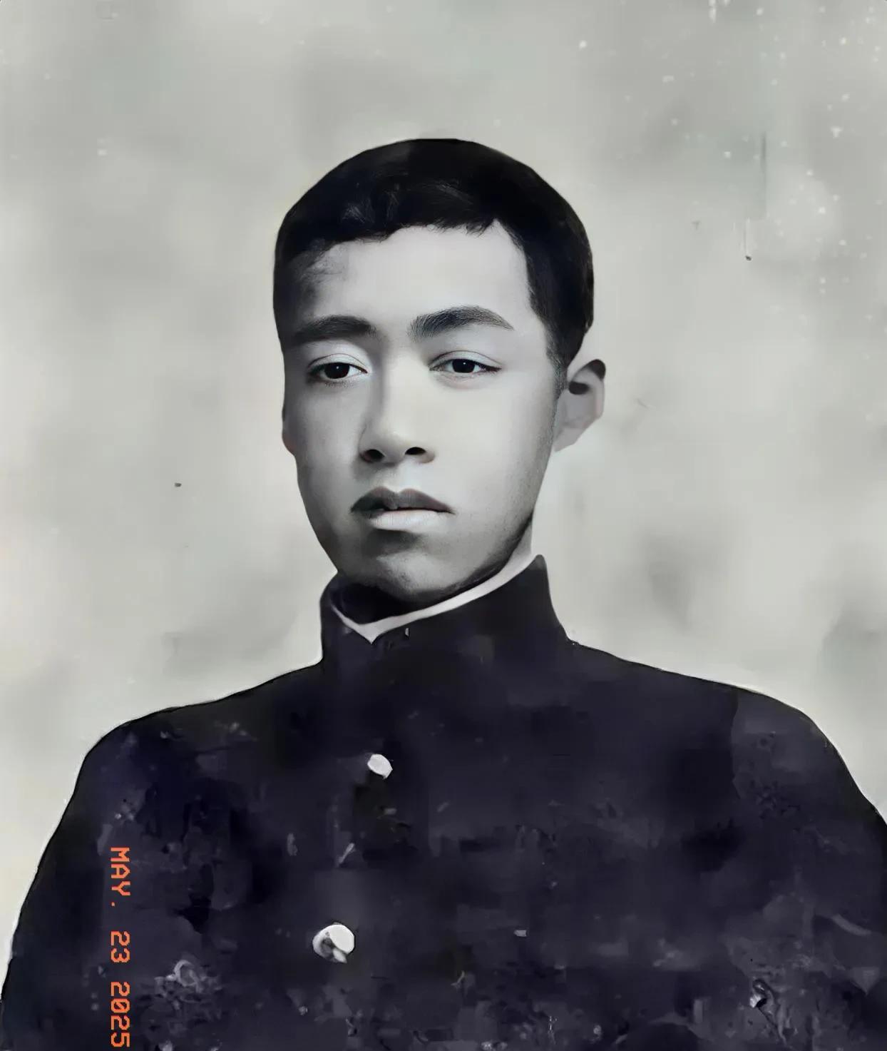 1911年5月，黄花岗起义后的一个深夜...陈意映慌乱打开信，却不曾想，只看开头