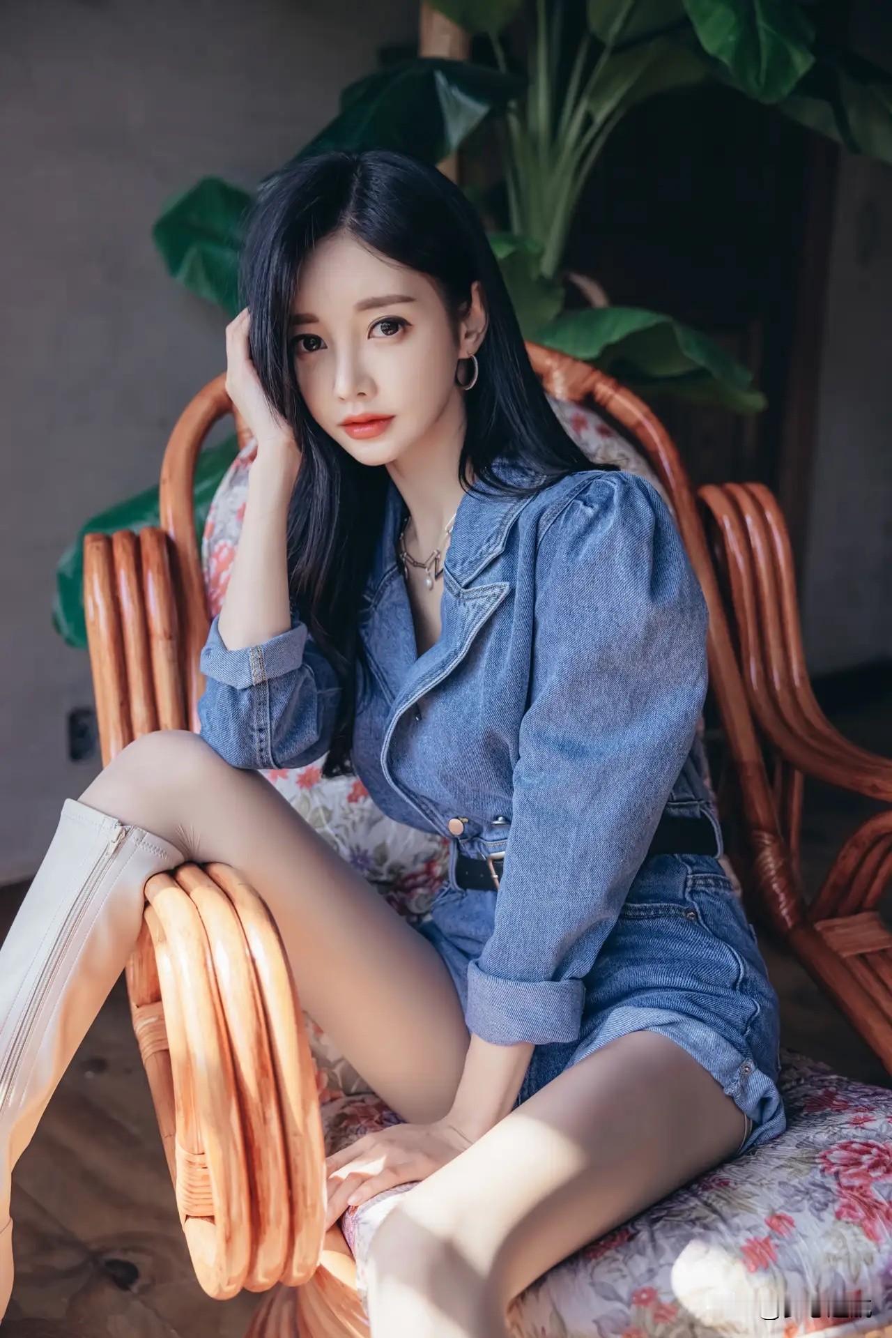 复古牛仔穿搭，甜美少女心，元气满满！孙允珠孙允珠极品美图模特长腿控