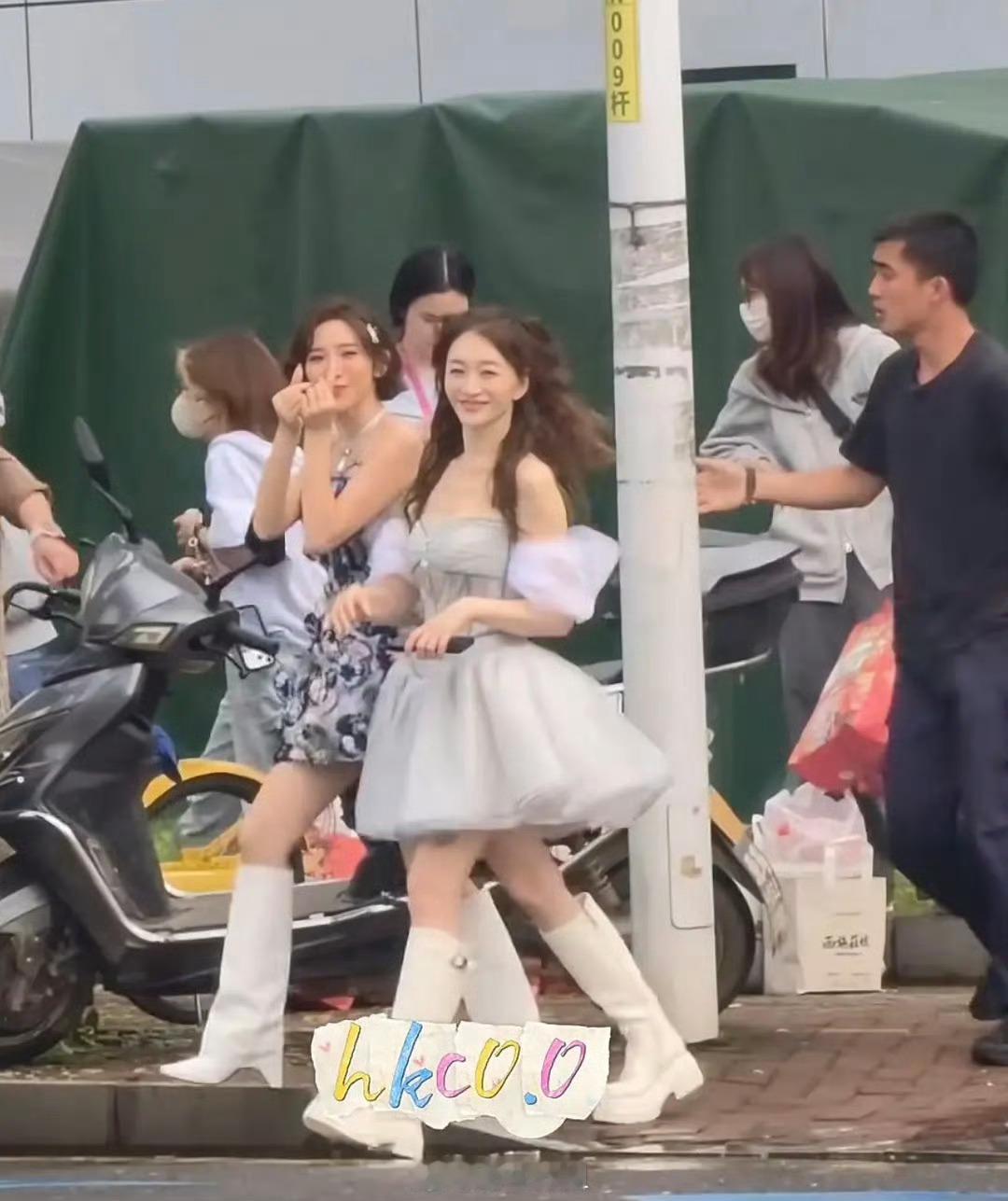 李小冉唐艺昕一公造型李小冉唐艺昕浪姐一公造型