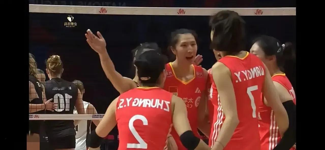 理性讨论，女排世锦赛中国队大名单如下；李盈莹25岁，1.92米，主攻；吴梦