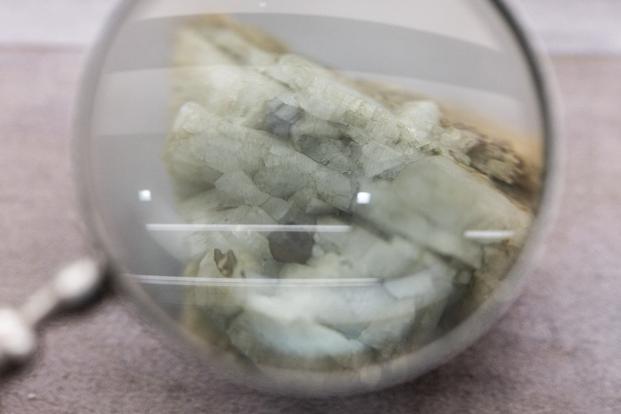 遭中国祭出稀土出口管制措施后，日本推动国产稀土的开发。继本月12日派出钻探船前