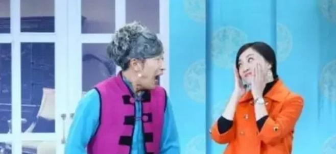 2011年开始，上了5次春晚，荣获“小品公主”、“春晚最美女演员”称号的金玉婷，