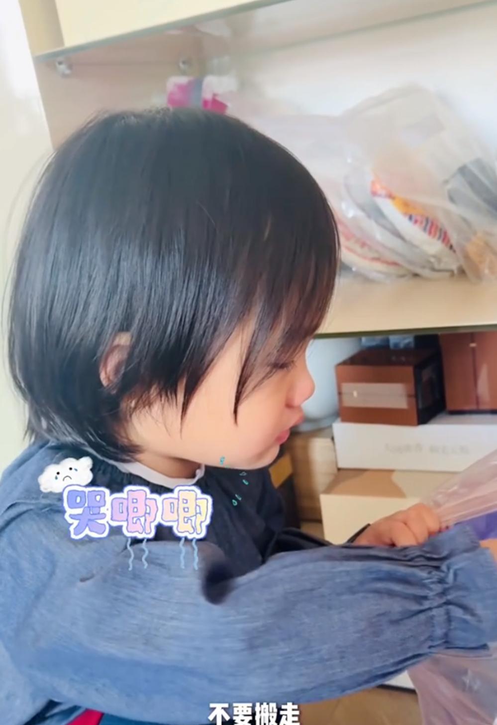 李亚鹏北京租房度日，经济拮据一家五口蜗居小房近日，将李亚鹏一家的生活现状推到了