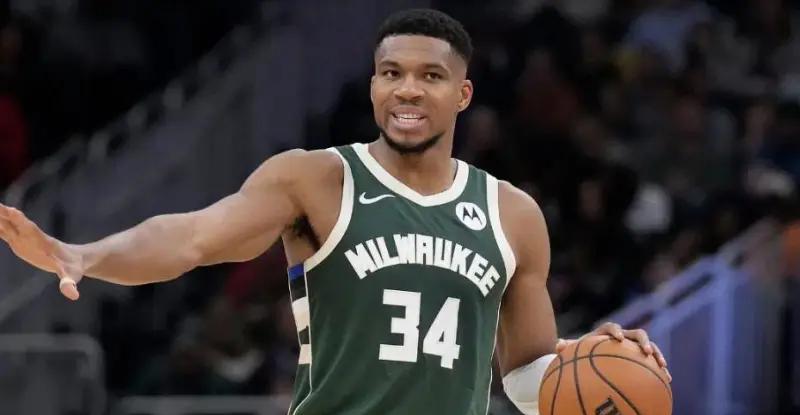 对前辈，字母哥是不是缺乏了足够的尊重。被记者问到，如今，NBA前五人是谁？字
