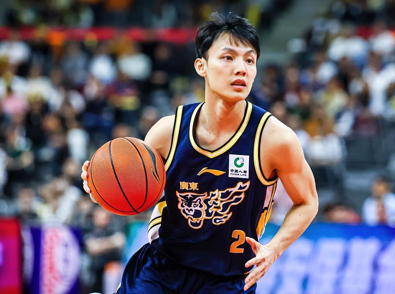 广东真核？徐杰0失误11助攻盘活全队，正负值+28冠绝全场，他才是球队灵魂大脑？