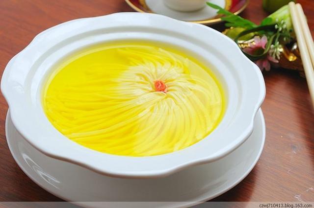 钓鱼台国宴菜品"菊花豆腐汤"无比惊艳!