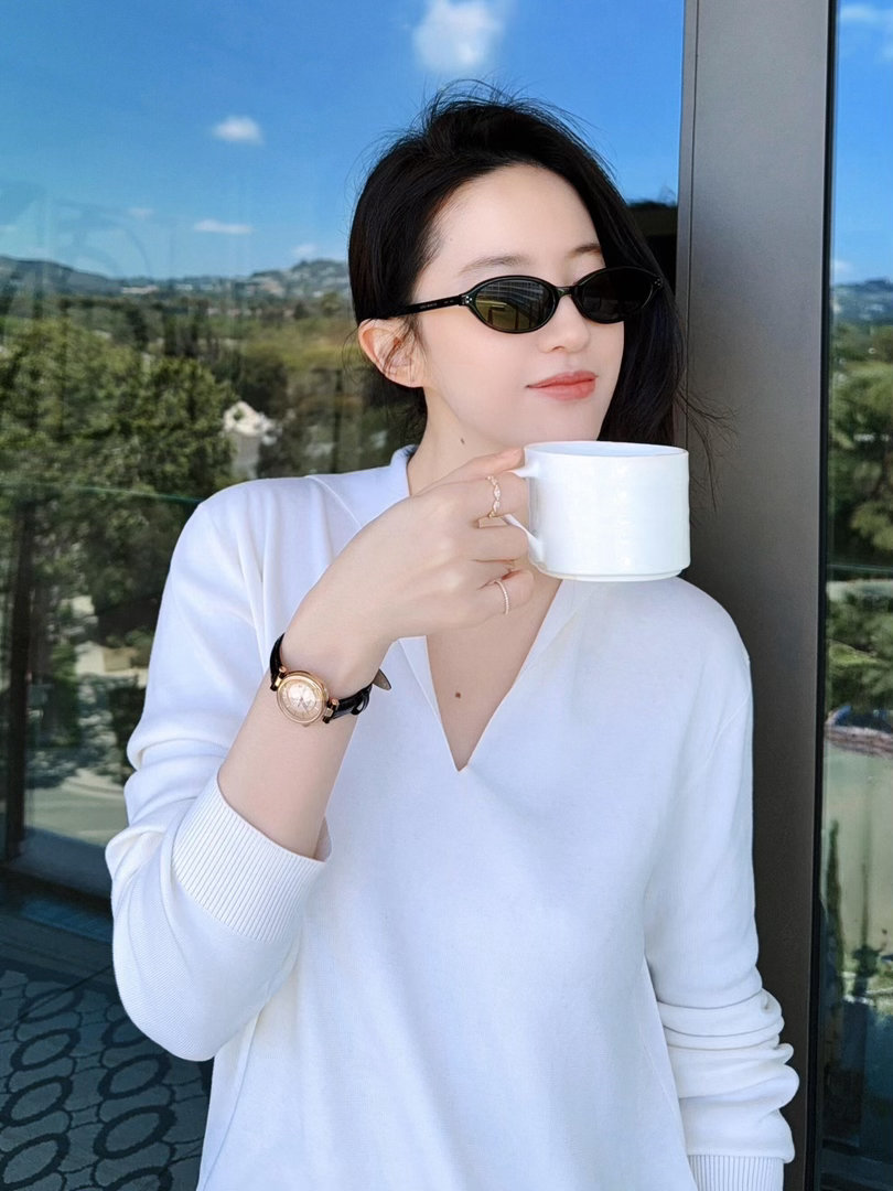 来杯下午茶和刘亦菲一起享受慢时光