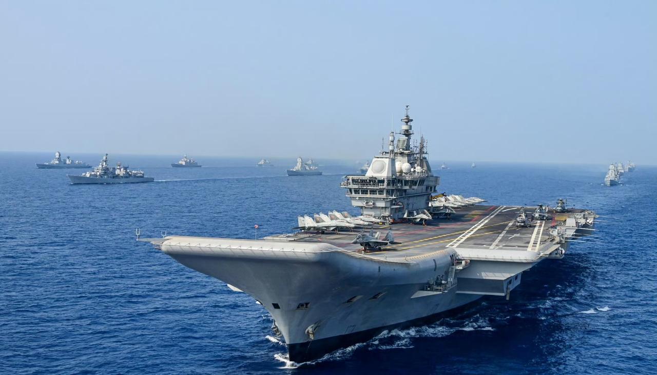 印度前海军副参谋长普拉卡什：中国航母落后印度10年！真是极度的羡慕，就让人心态扭