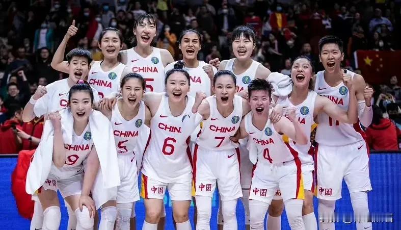 随着张茹落选国家队，郑薇时期的“黄金一代”仅剩下3人坚守，宫鲁鸣的新老交替青黄不