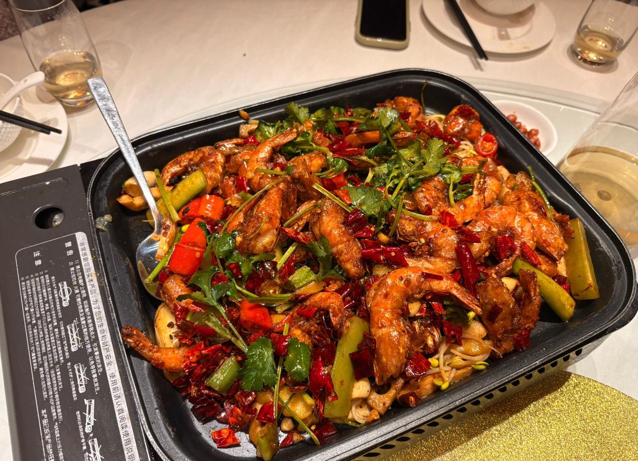 很多优秀的大龄剩女，为什么不愿结婚？公司里面有两个大龄剩女，今年分别是38岁和