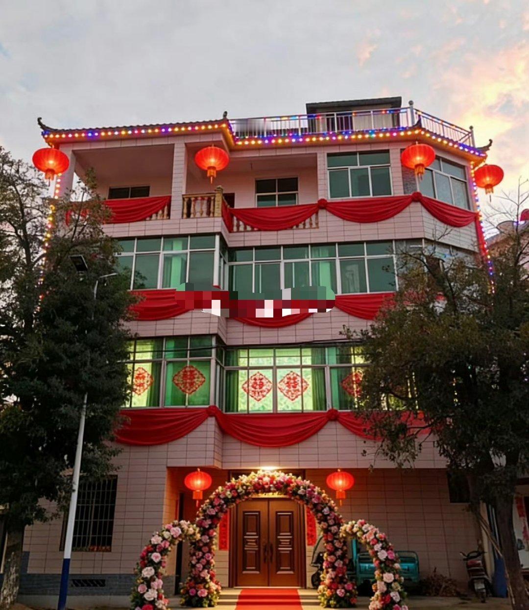 在老家办婚礼，大家帮我选选哪种更好看