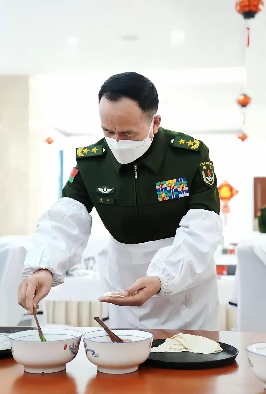 和你在一起包过饺子的最大首长，是什么军衔呢？