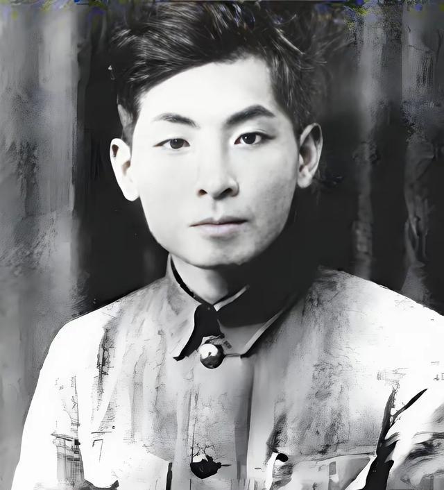 1935年，红军师长写好投降信准备带全师投敌，21岁政委听完连夜拍桌：“绑了！”