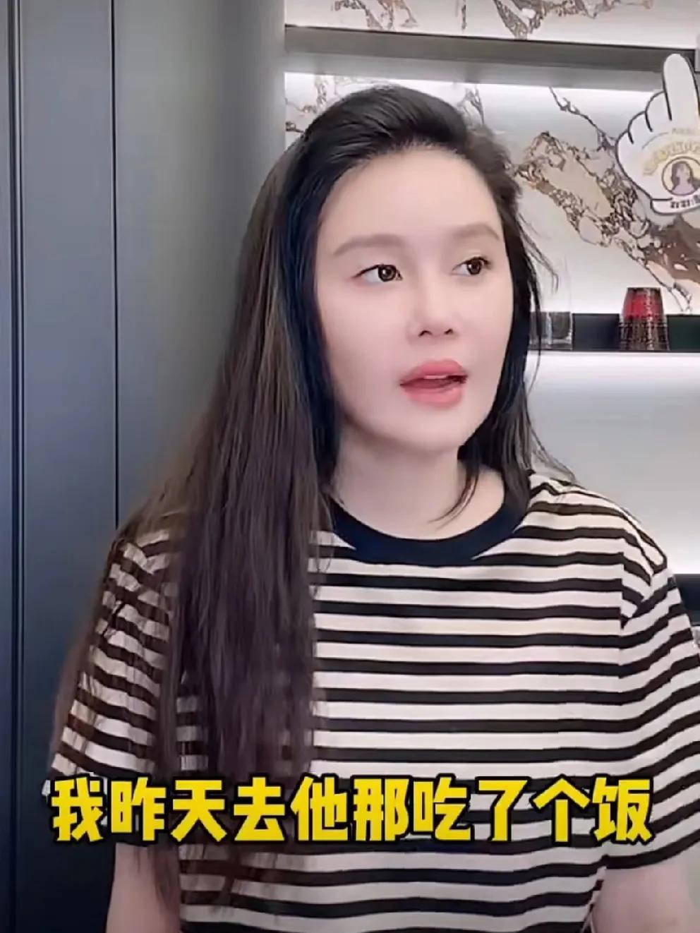 球球讲述赵本山老师最近在干嘛！赵本山女儿球球：我爸现在每