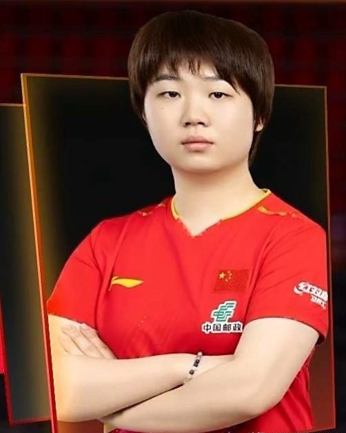 蒯曼输了，但场上比分并不难看。网上说今天的决赛会很安静，发现王曼昱的粉丝也很多。