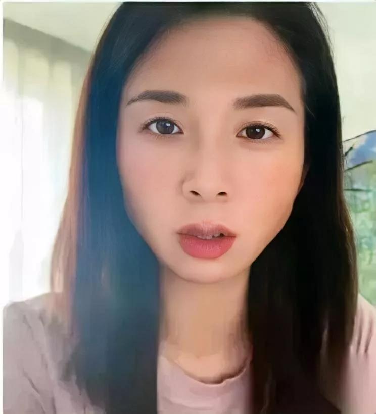 崔丽丽翻车了？法庭证据与视频言论撞车一边在法庭上斥