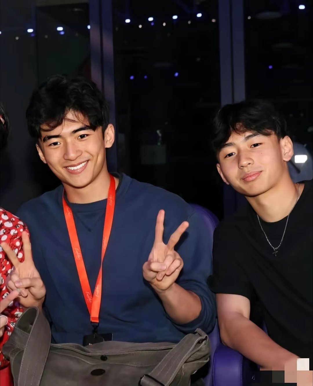 看了刘芸的儿子，更佩服张柏芝了！不比学习，俩人光站在那儿都差了一大截，张柏芝的儿