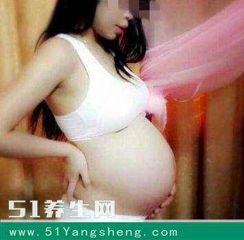 胎儿脐带缠脖四圈半, 快被“勒死”, 背后的原因让人气愤