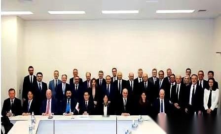 岸田文雄一句话，让在场的人都把目光投向了中国。他说，今天的乌克兰，可能就是明天