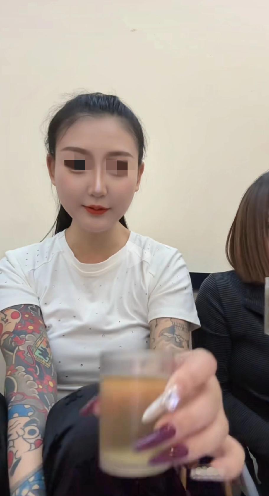 大花臂不是洪水猛兽，是她们的年轮。21%的年轻女生身上有纹身，不是为了撩汉，是