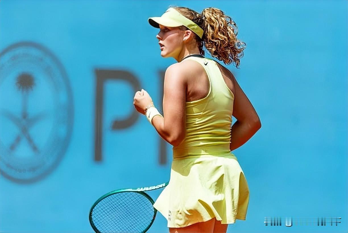 18岁的安德烈耶娃战胜费尔南德斯，晋级马德里站4强，红土赛季11胜冲击第三个10