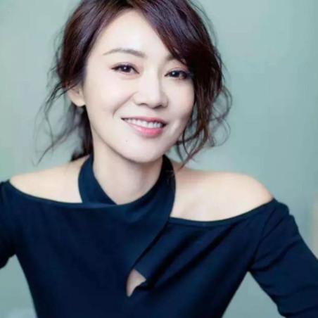 2004年，邹伟回到家对正在做饭的闫妮说：“我们离婚吧！房子和孩子都归你，”我净